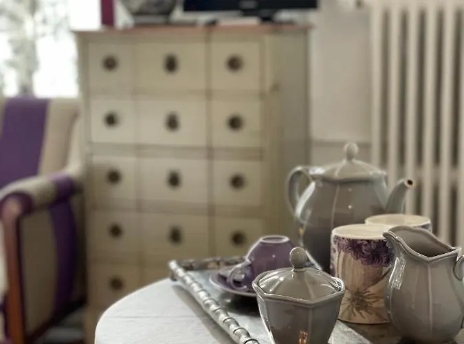 Le D'ouchy Bed & Breakfast 3*