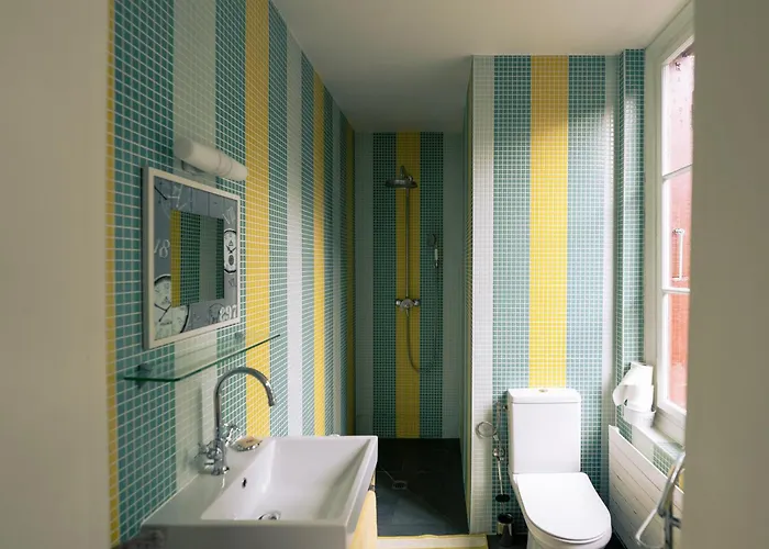 Le D'ouchy Bed & Breakfast 3*